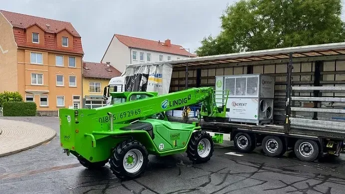Anlieferung der mobilen Luft/Luft-Wärmepumpe