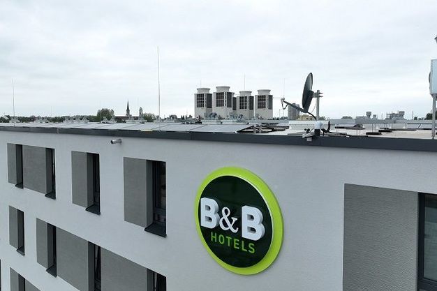 B&B