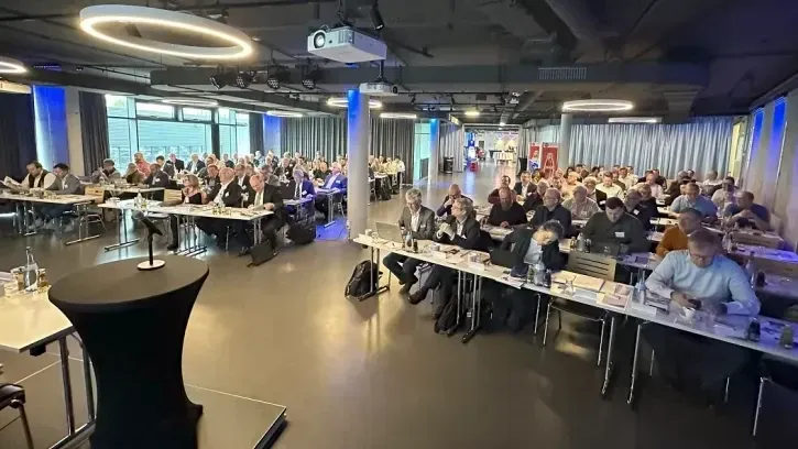 Über 130 Teilnehmer bei der VDKF-Mitgliederversammlung in Böblingen