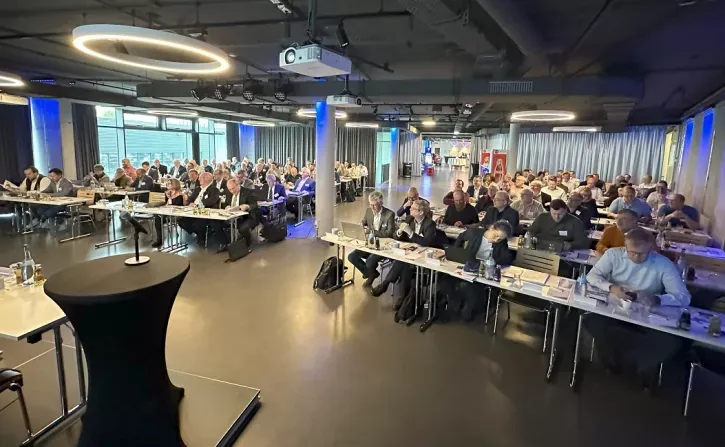 Über 130 Teilnehmer bei der VDKF-Mitgliederversammlung in Böblingen