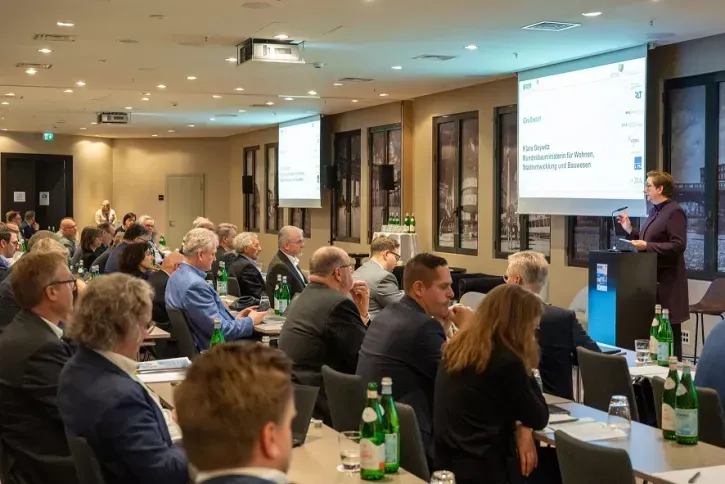 Über 100 Gäste nahmen am TGA-Wirtschaftsforum 2024 teil.