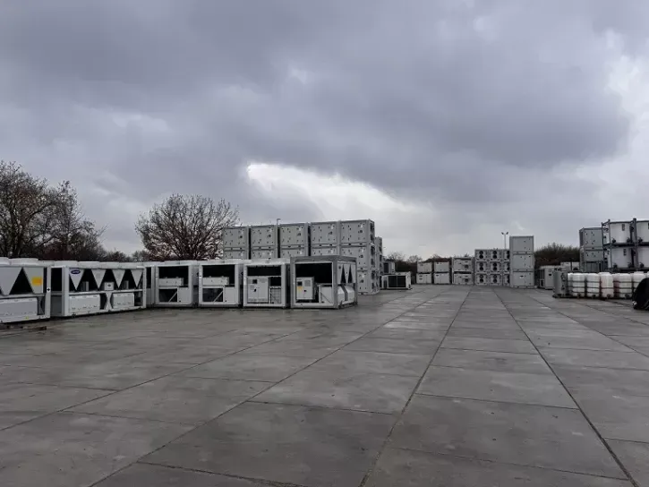 Rund 4.000 Geräte und Anlagen der Heizungs-, Klima- und Lüftungstechnik sind im Gelsenkirchener Depot ständig verfügbar.