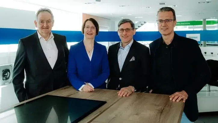 Die Geschäftsführung in der bisherigen Zusammensetzung mit (v.l.) CFO Hans Peter Fuchs, CHRO Dr. Sonja Fleischer, CEO Dr. Klaus Geißdörfer und CTO Tomas Smetana.