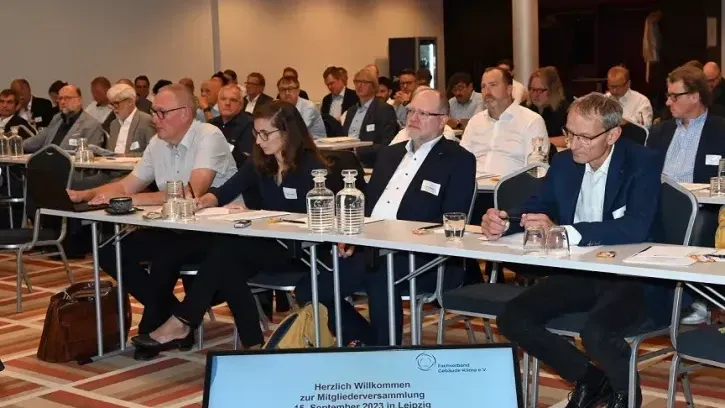 Die Mitgliederversammlung des Fachverbandes Gebäude-Klima (FGK) e. V. fand in diesem Jahr in Leipzig statt.