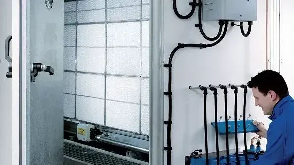 Verdunstungskühlung und freie Nachtkühlung ermöglichen eine ökologische, regenerative Raumkühlung.