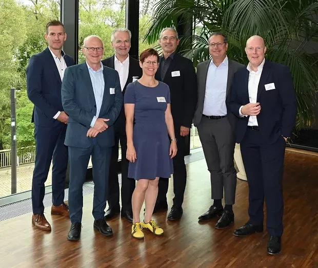 Die FGK-Mitglieder wählten Simon Nehls, Wolf GmbH (links), und Dror Peled, Mitsubishi Electric Europe B.V. (rechts), neu in den Vorstand.