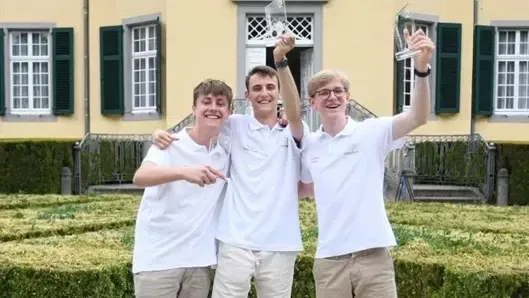 Das zweitplatzierte Team „GreenPort“ des Carl Friedrich von Weizäcker-Gymnasium in Ratingen.