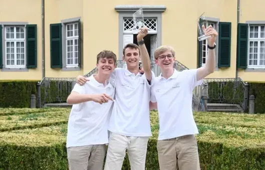 Das zweitplatzierte Team „GreenPort“ des Carl Friedrich von Weizäcker-Gymnasium in Ratingen.