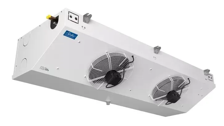 Die flachen Deckenluftkühler werden bei Roller DLK/T genannt und die leistungsstärkeren Versionen als NEXT-Geräte präsentiert.