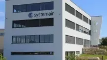 Am Standort Windischbuch bündelt das Unternehmen Verwaltung, Logistik und Produktion. Das nahegelegene Expo-Center bietet Raum für die Fachseminare, Workshops und technische Trainings.