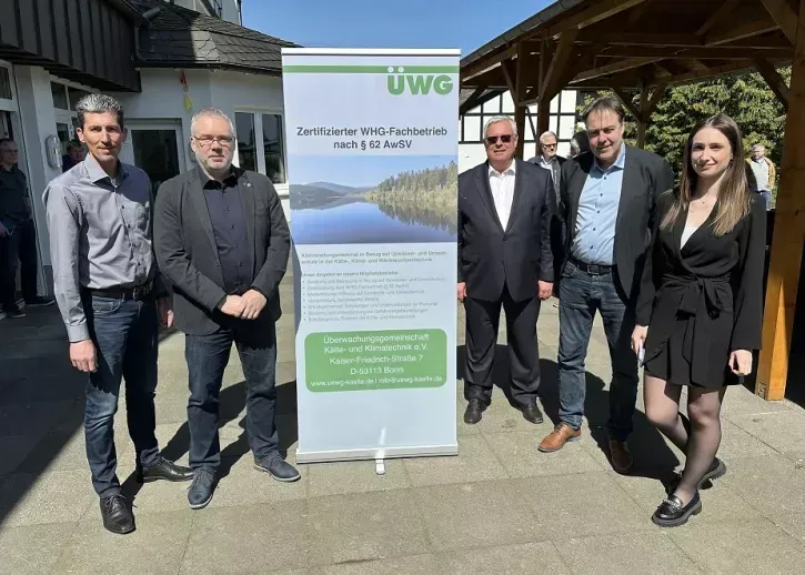 Der alte und neue Überwachungsausschuss (v.l.): Thomas Kleinehr (ÜWG-Vorsitzender), Olaf Baus (stellv. ÜWG-Vorsitzender und ÜWA-Mitglied), Karl-Heinz Thielmann (ÜWG-Geschäftsführer), Dr. Meinolf Gringel (ÜWA-Obmann), Melina Braun (ÜWG-Geschäftsstelle)