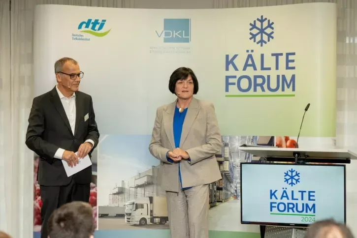 dti-Geschäftsführerin Sabine Eichner und VDKL-Geschäftsführer Jan Peilnsteiner führten durch das Programm der Tagung.
