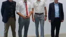 Dr. Johannes Fechner (2.v.l.) wurde bei seinem Besuch bei Zehnder in Lahr ausführlich über die konkreten Beiträge des Unternehmens zur Energiewende informiert. (V.l.): Die beiden Zehnder Geschäftsführer Andreas Berger und Heiko Braun sowie Business Development Manager Christoph Scholte.
