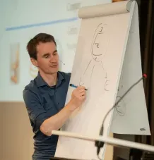 Dr. Henning Beck, Neurowissenschaftler und Hirnforscher referierte zu KI für Kühlhäuser.