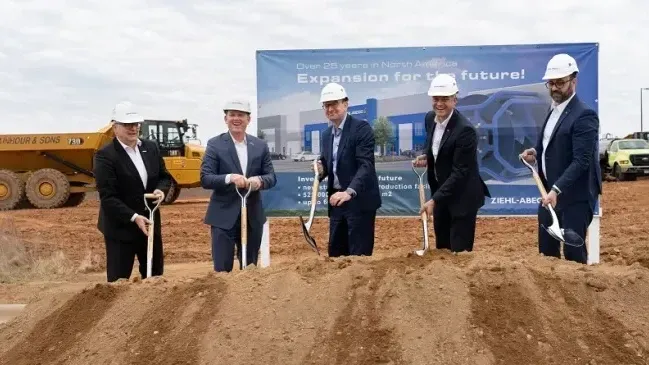 Ziehl-Abegg-Management (v.l.): Thomas Brommer (ZA-Gruppe), Jimmy Mitchell (ZA USA), Dr. Marc Wucherer (CEO ZA-Gruppe), Joachim Ley (ZA-Gruppe) und Mirco Herrmann (ZA USA).