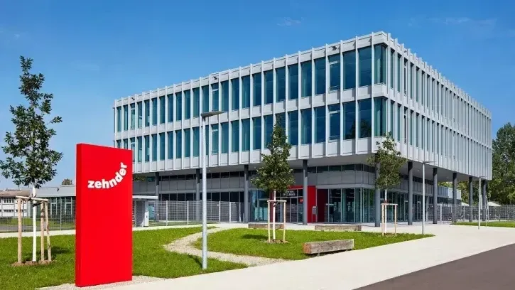 Die Schulungen der Zehnder Akademie finden in den mit hochmoderner Schulungstechnik ausgestatteten Räumlichkeiten im Center of Climate am Firmenstandort in Lahr statt.