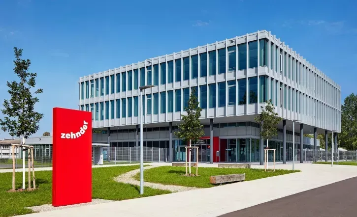 Die Schulungen der Zehnder Akademie finden in den mit hochmoderner Schulungstechnik ausgestatteten Räumlichkeiten im Center of Climate am Firmenstandort in Lahr statt.