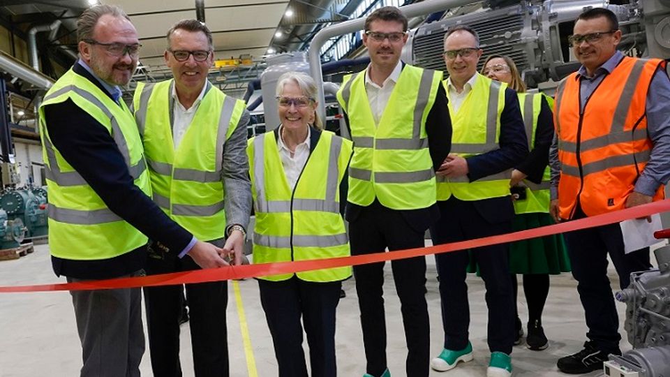 Personengruppe bei Eröffnung in Holme