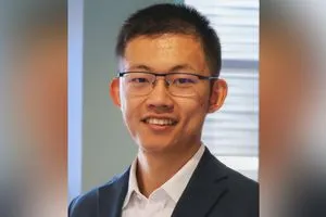 Junsong Du