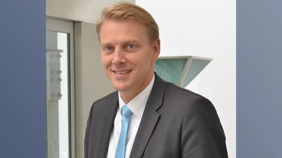 Lars Platzhoff (l.), Geschäftsführer bei Pfannenberg mit Jan Lautenschläger, neuer Leiter Vertrieb Deutschland