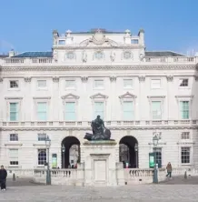 Die Courtauld Gallery, Somerset House, London, hat ein neues System zur Luftbefeuchtung erhalten.