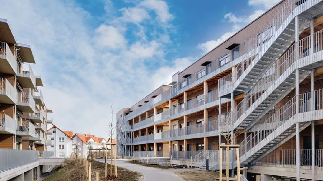 Als ausgesprochen nachhaltiges Projekt konnten die Wohnblocks im Energiestandard KfW 40 EE geplant und gebaut werden.