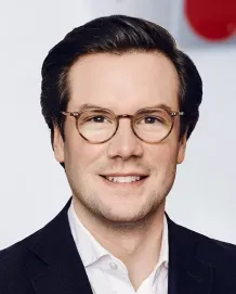 Philip Krossa, der seit dem 1. Januar als Mitglied der Geschäftsführung für die Marktorganisation WOLF Heizung DACH verantwortlich ist, übernimmt die Funktion des Vorsitzenden der Geschäftsführung.