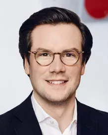 Philip Krossa, der seit dem 1. Januar als Mitglied der Geschäftsführung für die Marktorganisation WOLF Heizung DACH verantwortlich ist, übernimmt die Funktion des Vorsitzenden der Geschäftsführung.